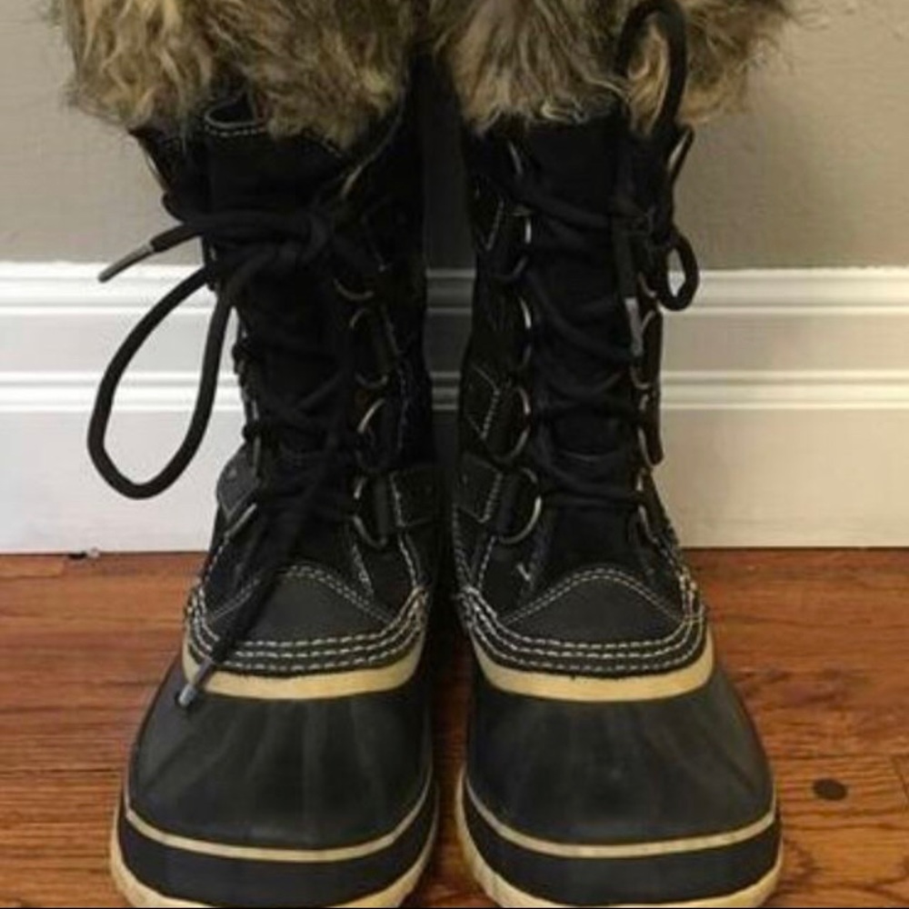 Sorel Joan of Arc Boot Sz 9 🚺